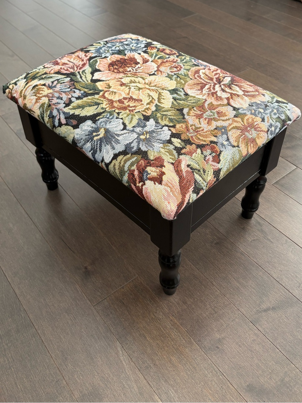 Floral Upholstered Footstool, Vintage Fabric Wooden Storage Accent Decor Sofa
